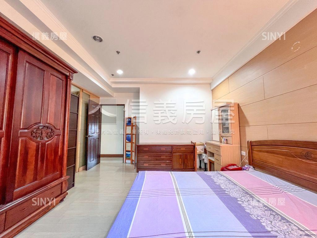 美術首排絕美四房平車房屋室內格局與周邊環境