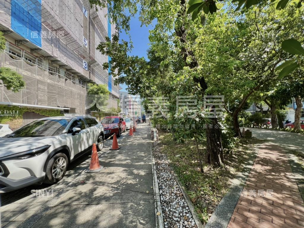 急售冶翠次頂兩房平車房屋室內格局與周邊環境
