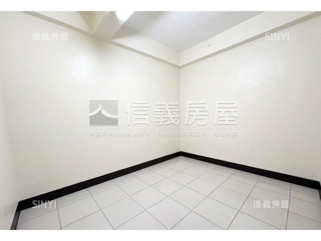 ★低總價３房★房屋室內格局與周邊環境