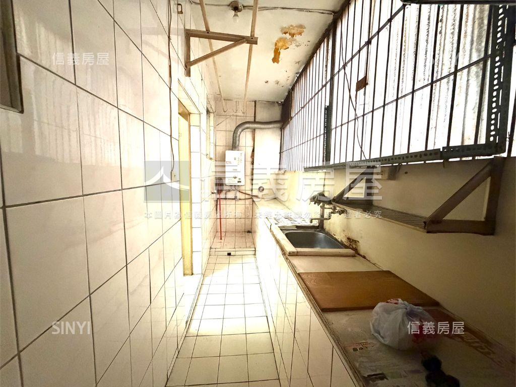★低總價３房★房屋室內格局與周邊環境