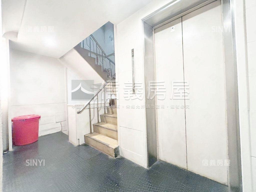 信義區十全十美收租寶盒房屋室內格局與周邊環境