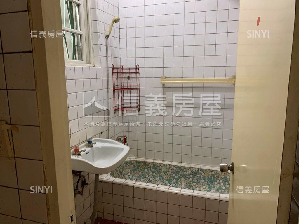正義國小稀有釋出透天房屋室內格局與周邊環境