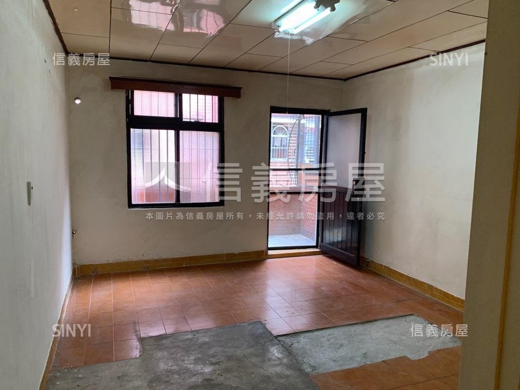 正義國小稀有釋出透天房屋室內格局與周邊環境