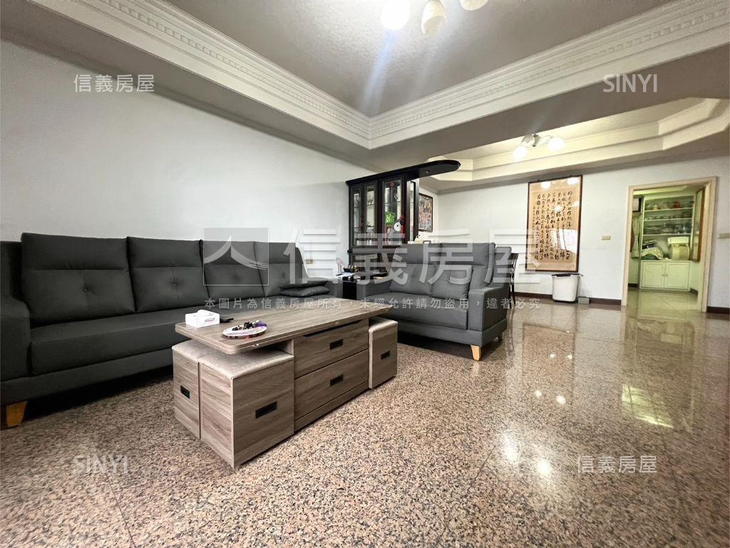 近捷運。永平方正黃金三樓房屋室內格局與周邊環境