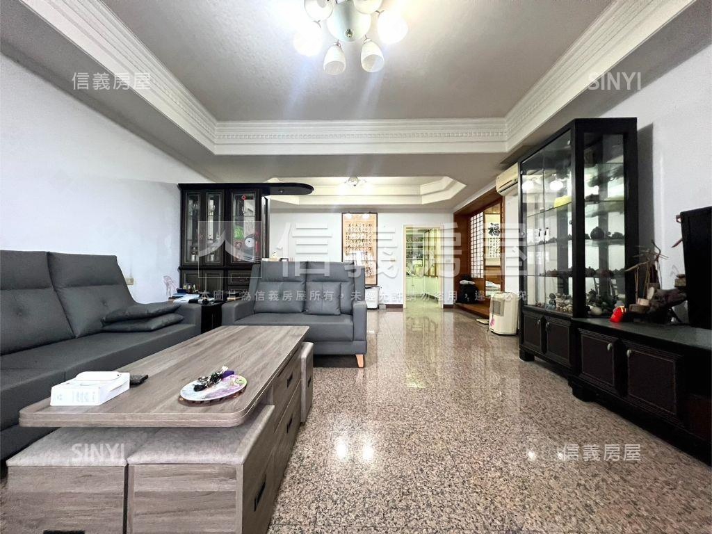 近捷運。永平方正黃金三樓房屋室內格局與周邊環境