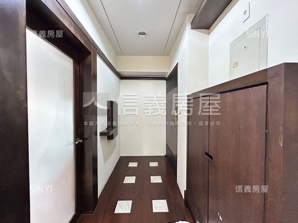 面公園第一排四房平車房屋室內格局與周邊環境