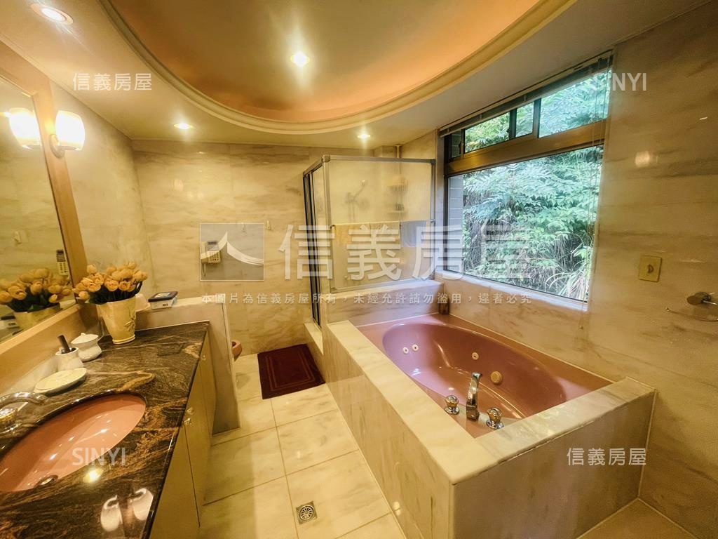 美式莊園獨棟別墅房屋室內格局與周邊環境