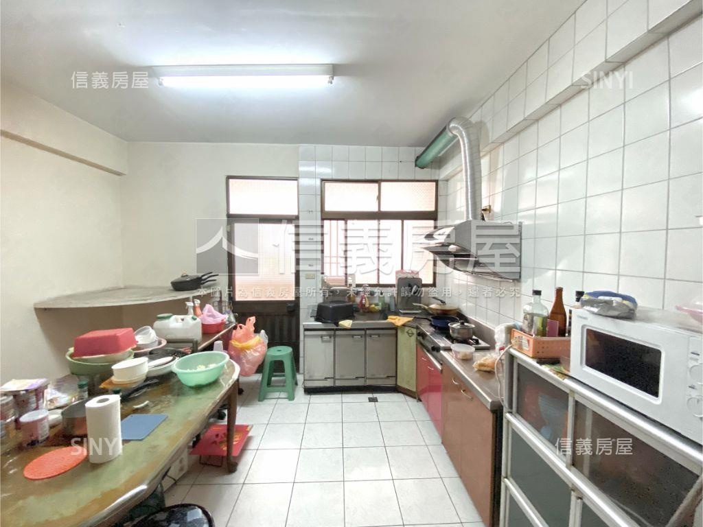 正仁化市場臨路透店房屋室內格局與周邊環境