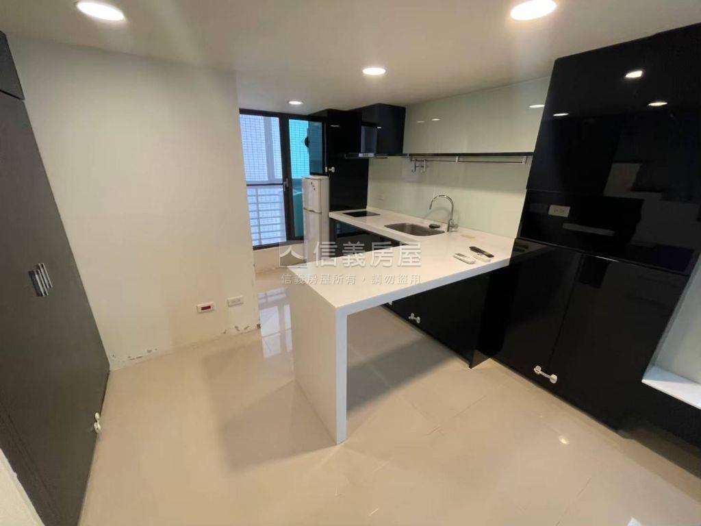 冠堤晶華陽台小豪宅房屋室內格局與周邊環境
