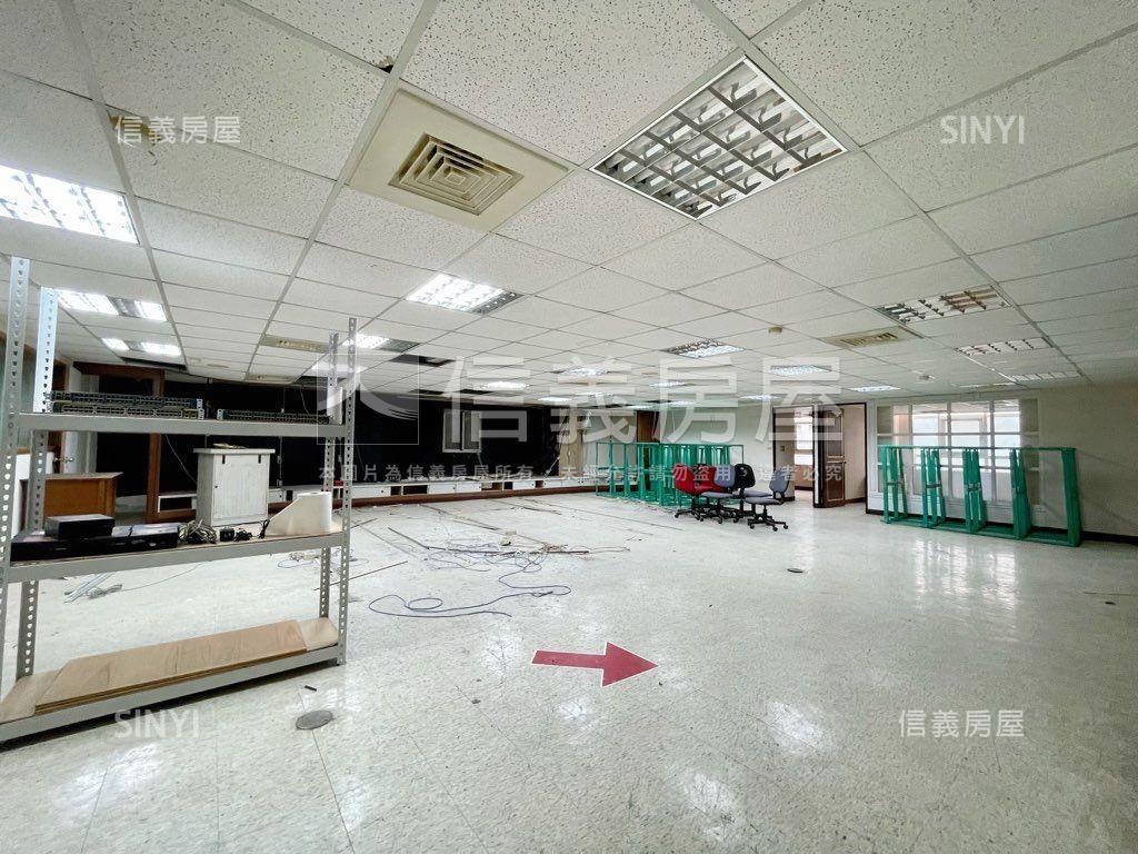 東門☆東王大廈百坪辦公房屋室內格局與周邊環境