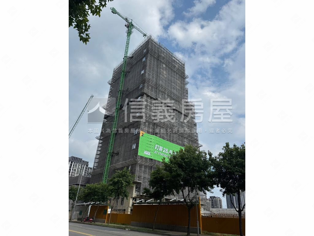 大亮波波頂樓戶房屋室內格局與周邊環境