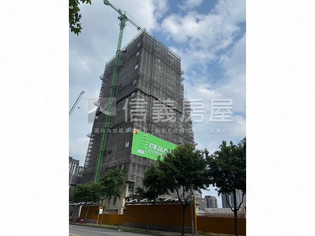 大亮波波頂樓戶房屋室內格局與周邊環境