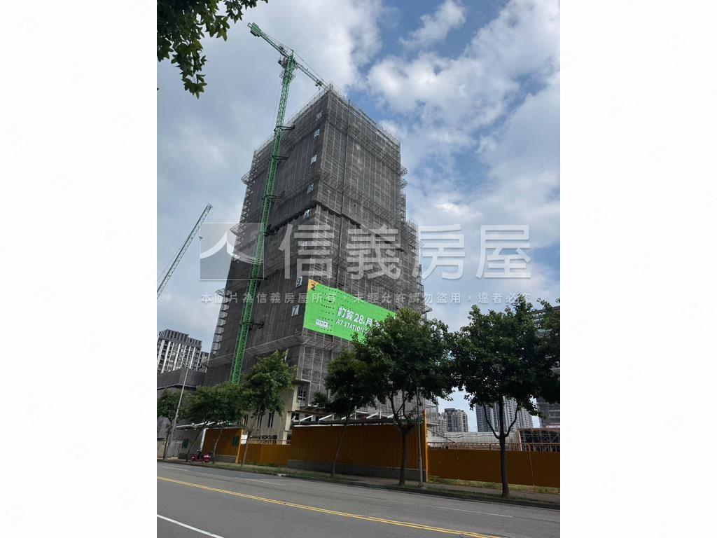 大亮波波頂樓戶房屋室內格局與周邊環境