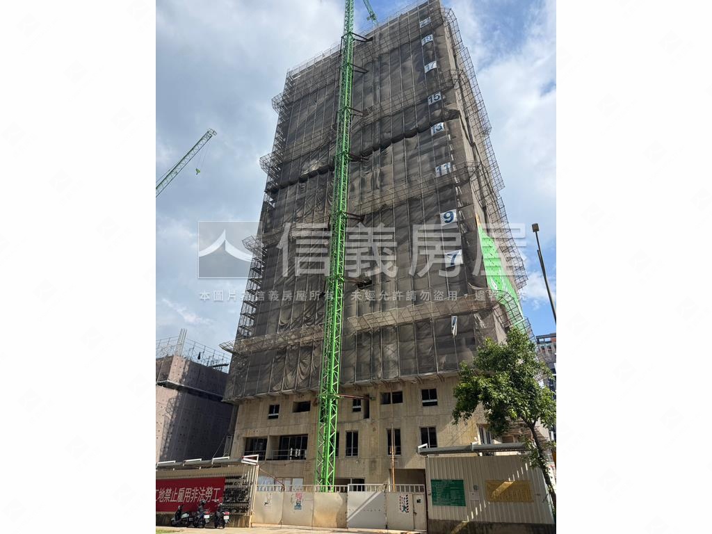 大亮波波頂樓戶房屋室內格局與周邊環境