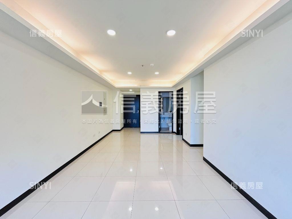 青埔國璽苑景觀三房車位房屋室內格局與周邊環境