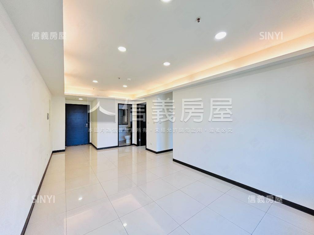 青埔國璽苑景觀三房車位房屋室內格局與周邊環境