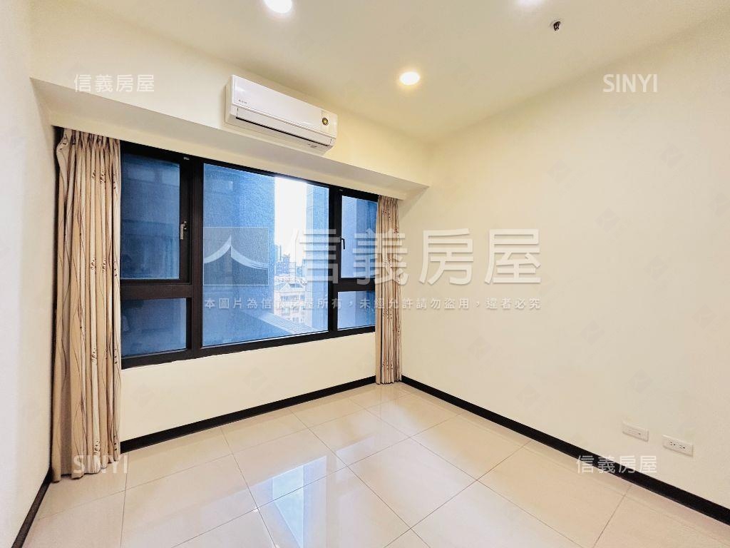 青埔國璽苑景觀三房車位房屋室內格局與周邊環境