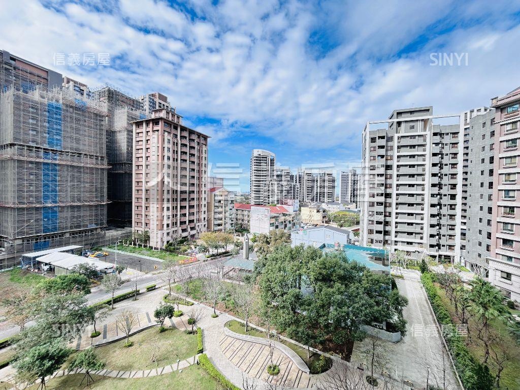 青埔國璽苑景觀三房車位房屋室內格局與周邊環境