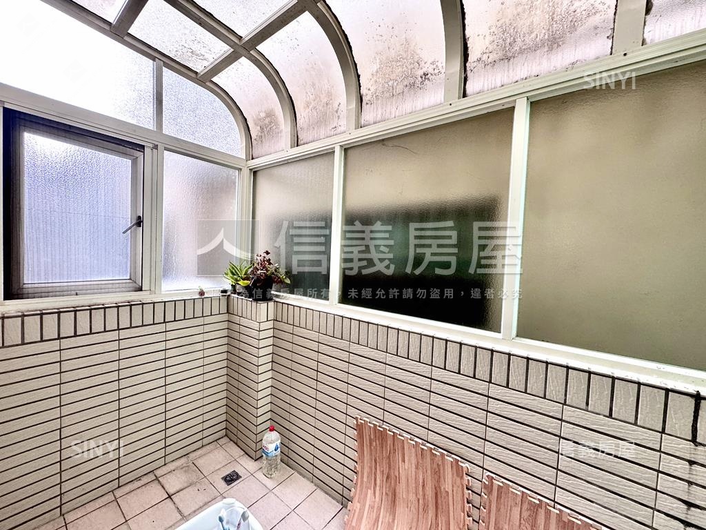 高翠綠意園區旁溫馨美透天房屋室內格局與周邊環境