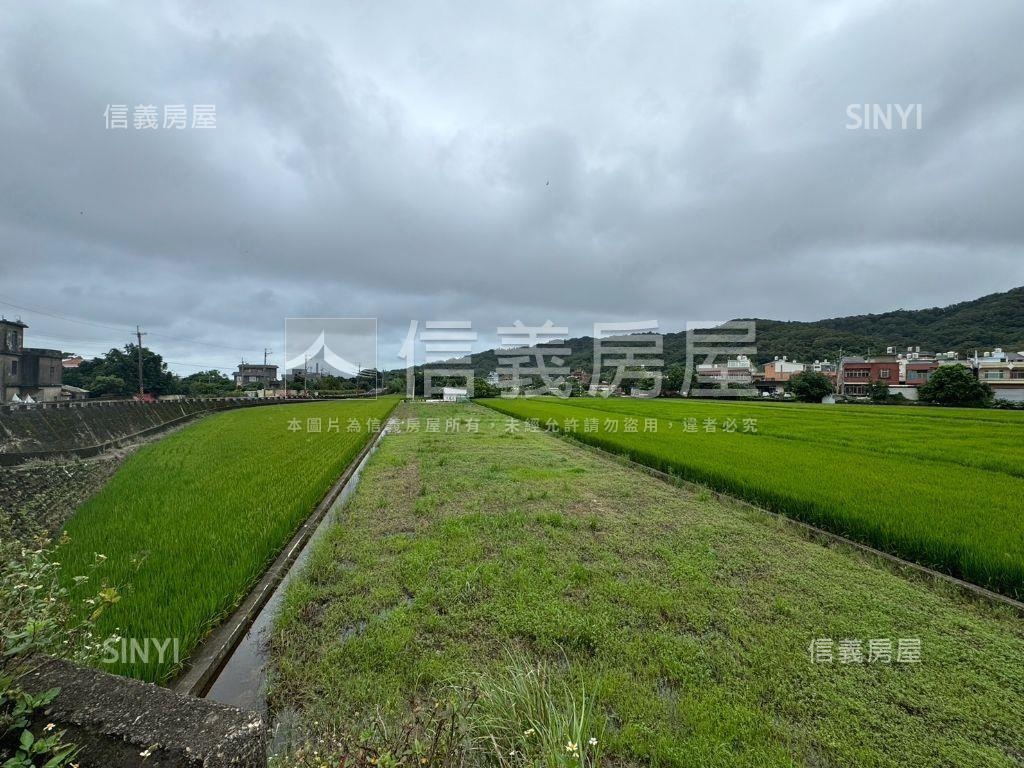 有資材室的農地房屋室內格局與周邊環境