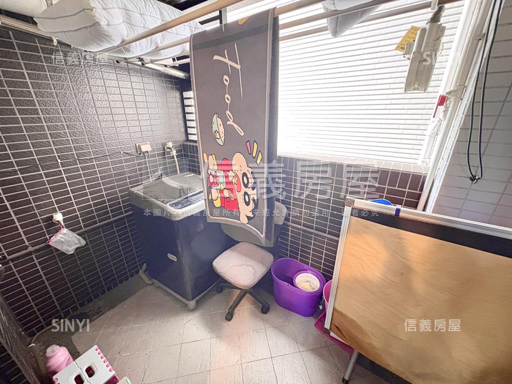 棋琴文賢苑精美兩房有車位房屋室內格局與周邊環境