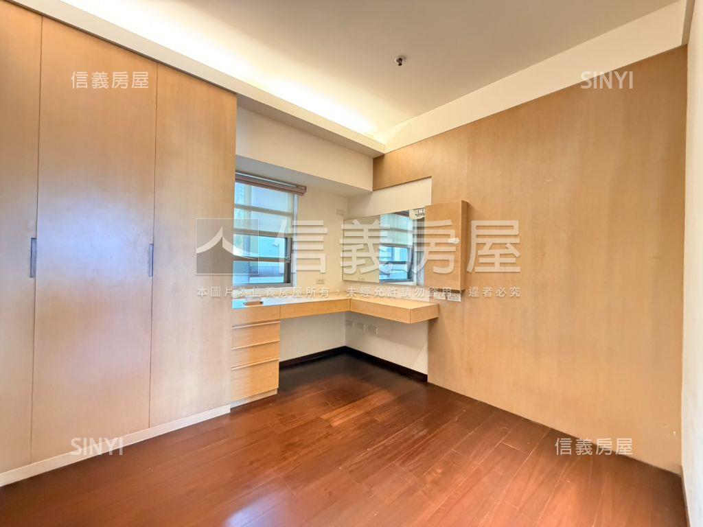 【康和】採光優雅三房房屋室內格局與周邊環境