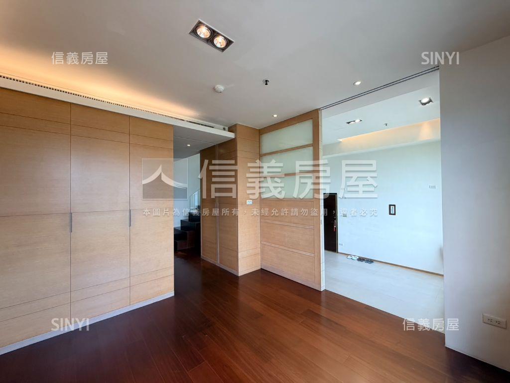【康和】採光優雅三房房屋室內格局與周邊環境