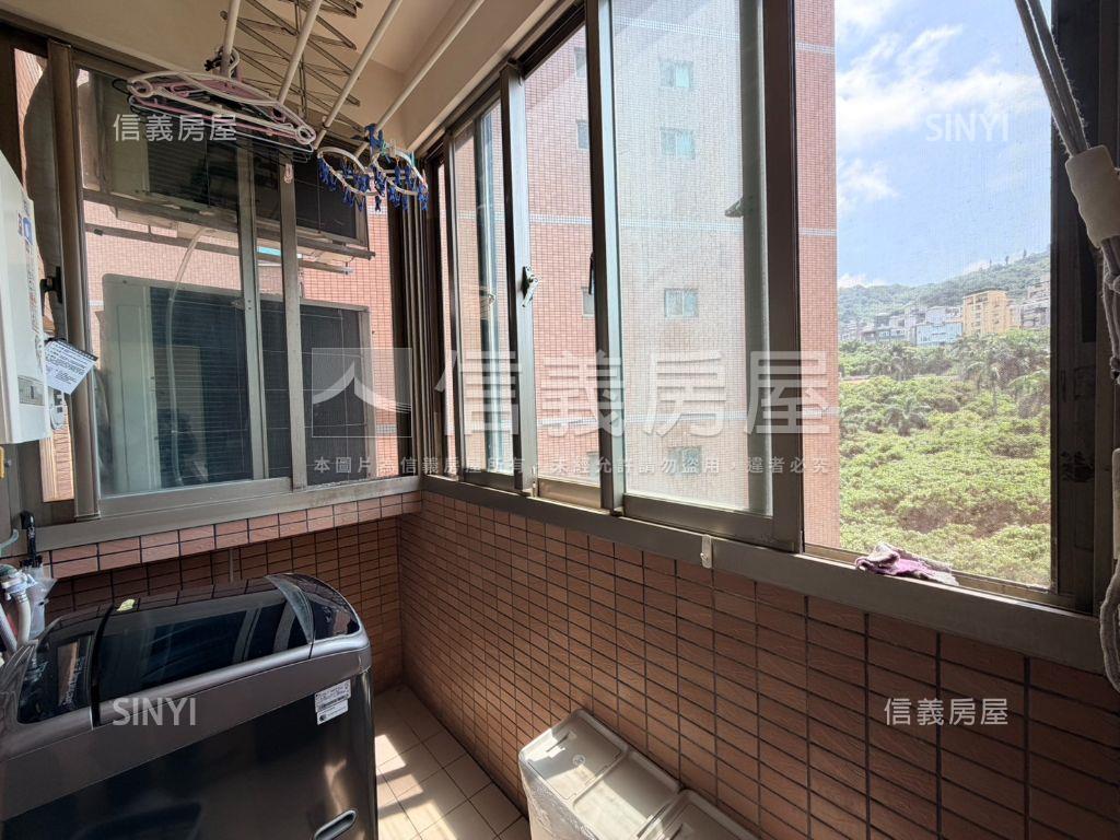 【康和】採光優雅三房房屋室內格局與周邊環境