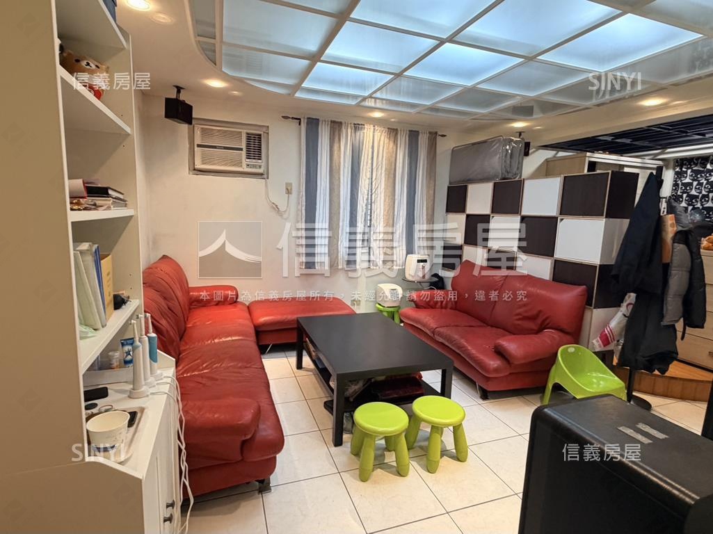 佳人綠園臨公園二房車位房屋室內格局與周邊環境