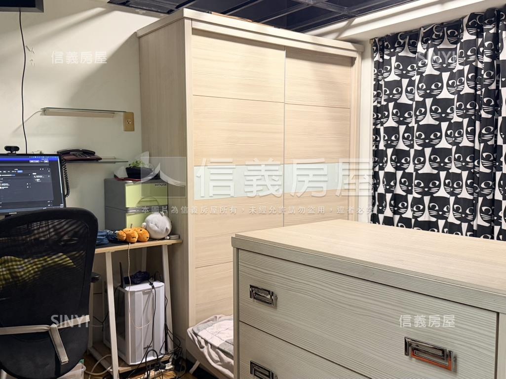 佳人綠園臨公園二房車位房屋室內格局與周邊環境