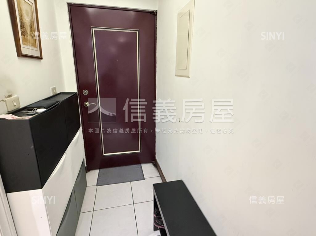 佳人綠園臨公園二房車位房屋室內格局與周邊環境