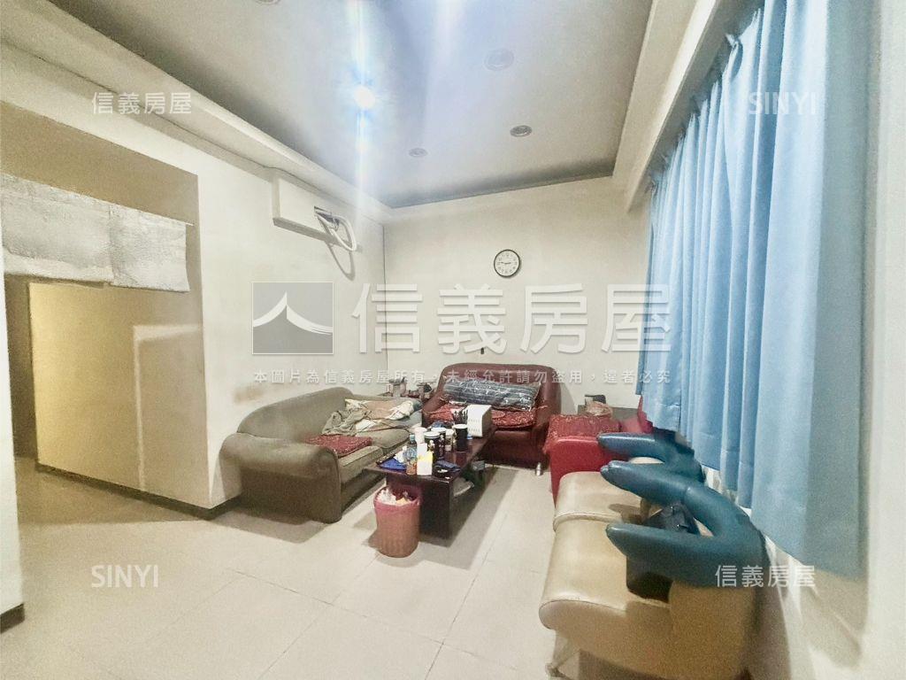 近夜市鬧中取靜機能一樓房屋室內格局與周邊環境