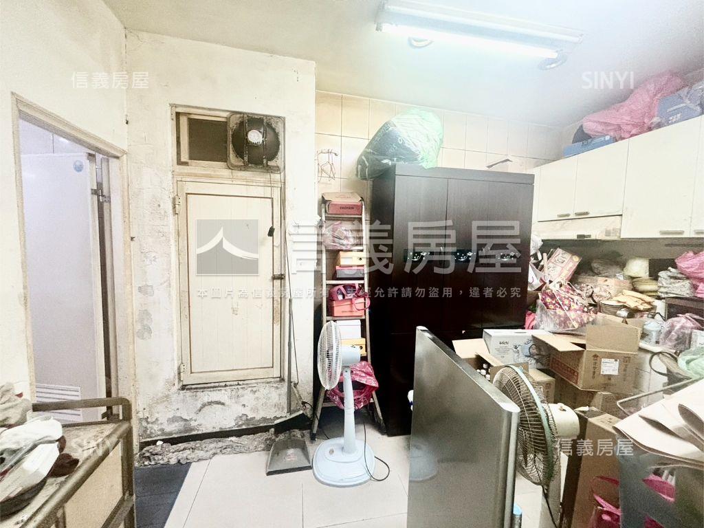 近夜市鬧中取靜機能一樓房屋室內格局與周邊環境