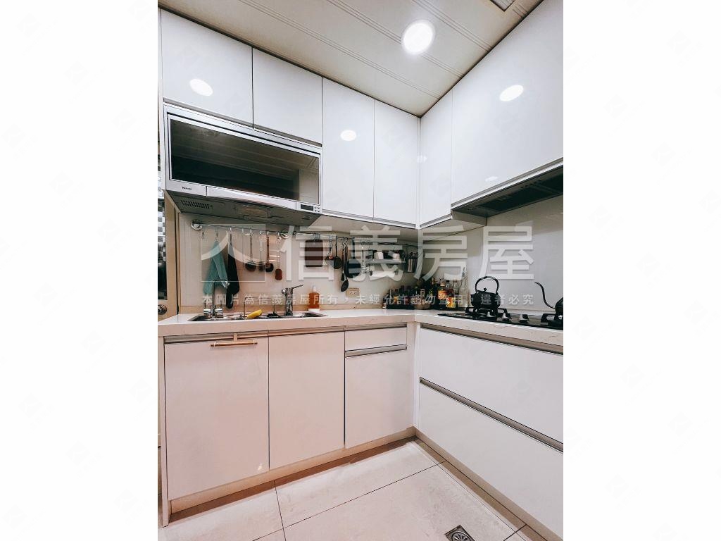 建成景觀３房附車位房屋室內格局與周邊環境