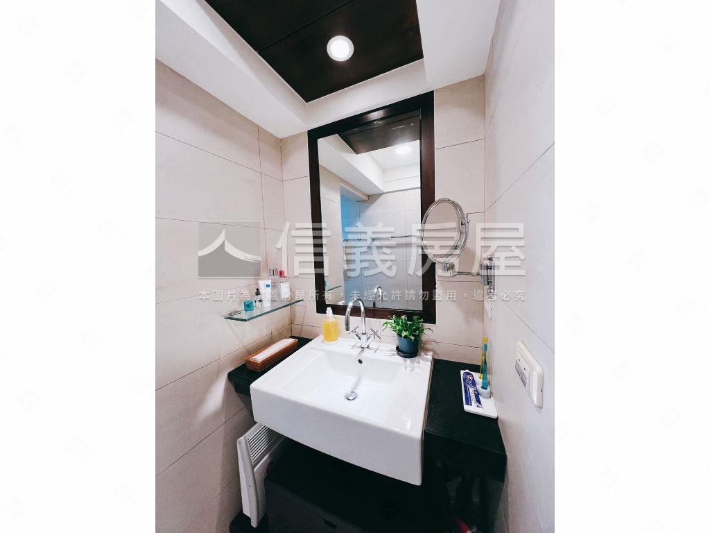 建成景觀３房附車位房屋室內格局與周邊環境