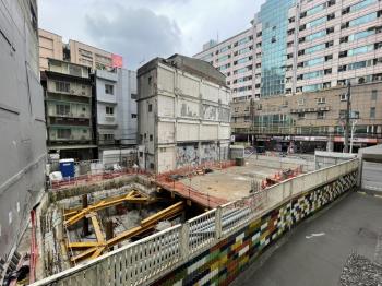 尚新板小資二房車位