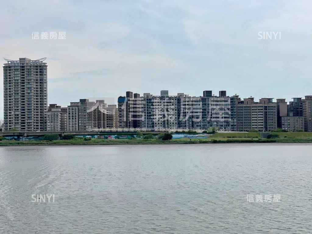 忠誠視野光景之上電梯三房房屋室內格局與周邊環境