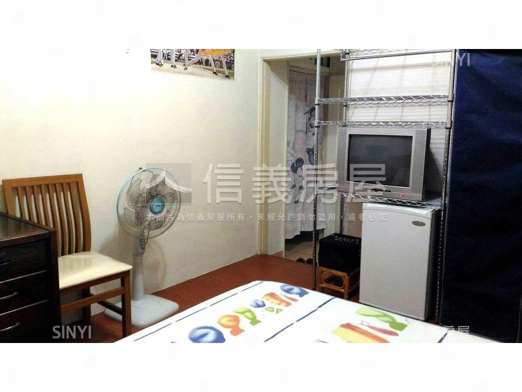 靜巷收租黃金三樓美屋房屋室內格局與周邊環境