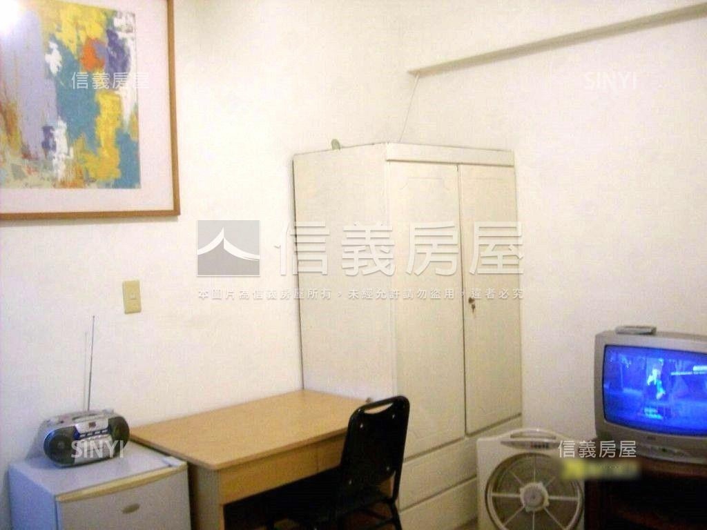靜巷收租黃金三樓美屋房屋室內格局與周邊環境