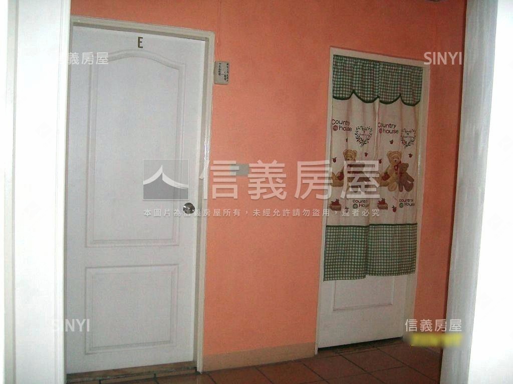 靜巷收租黃金三樓美屋房屋室內格局與周邊環境