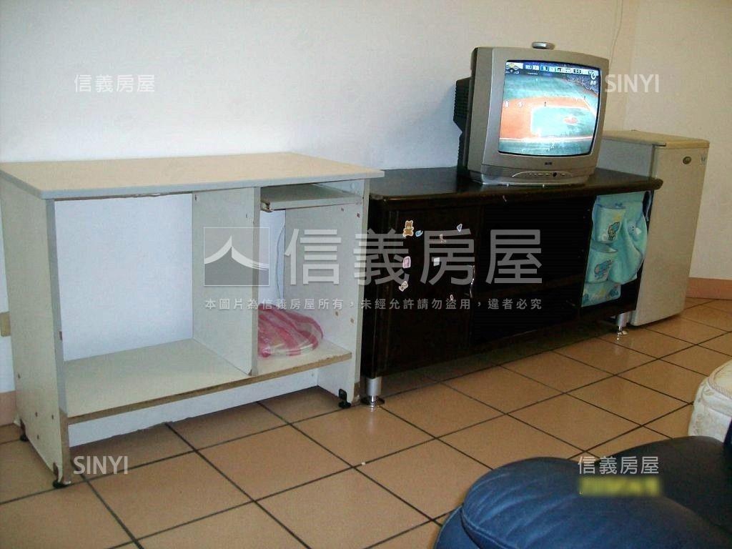 靜巷收租黃金三樓美屋房屋室內格局與周邊環境