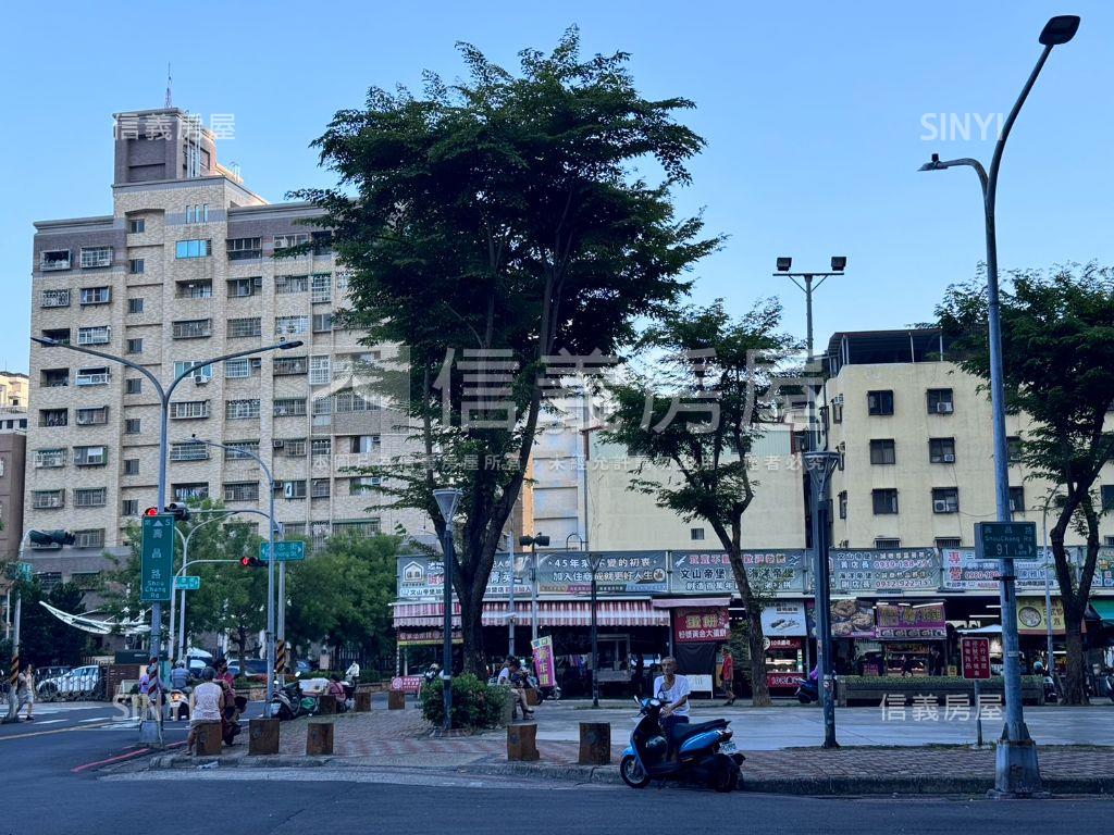 皇后套房有陽台房屋室內格局與周邊環境