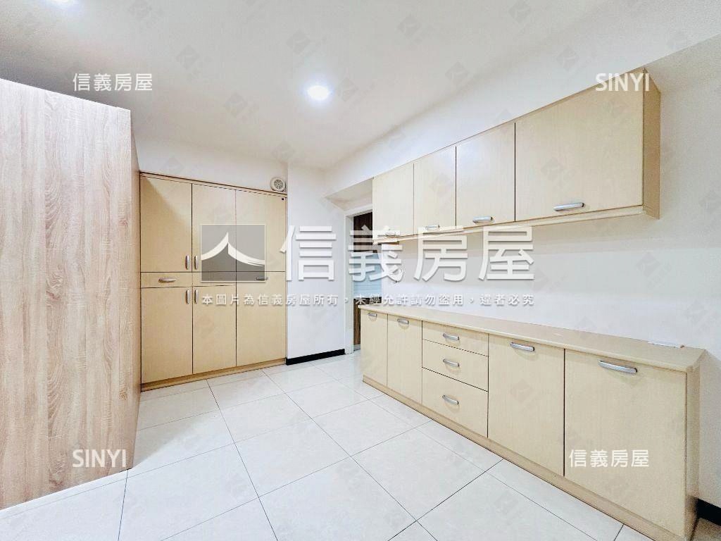 藝文近慈文國中３房車位房屋室內格局與周邊環境