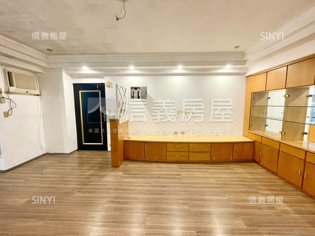 低總價★北醫電梯四房車位房屋室內格局與周邊環境