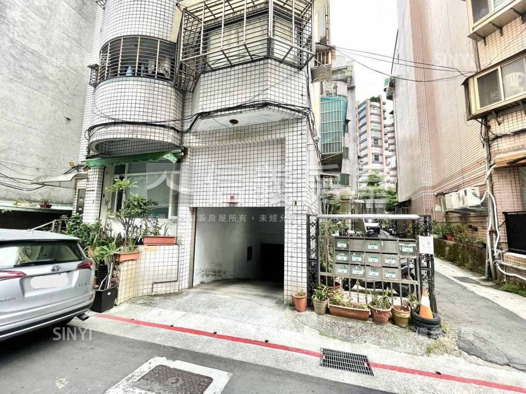 低總價★北醫電梯四房車位房屋室內格局與周邊環境