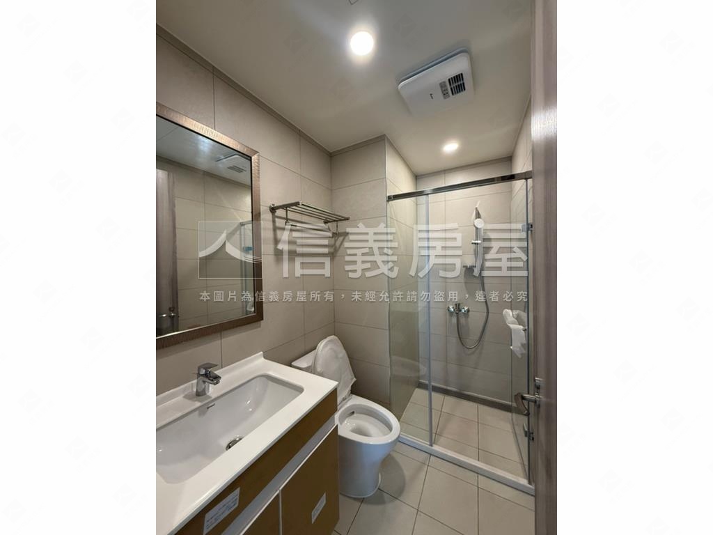 達欣信義文華美景附坡車位房屋室內格局與周邊環境