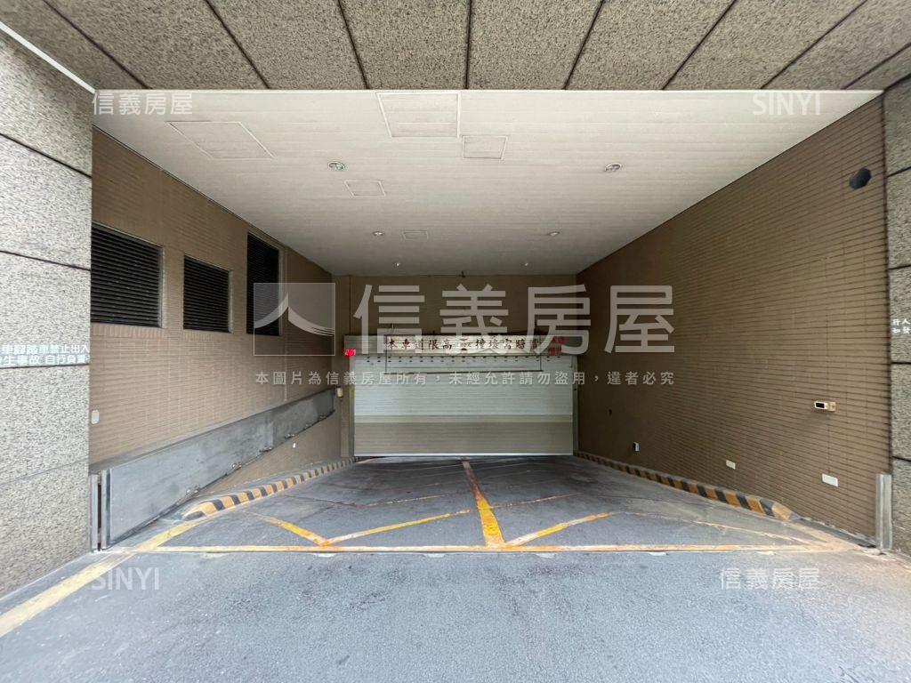 景安國宴｜電梯３房＋車位房屋室內格局與周邊環境