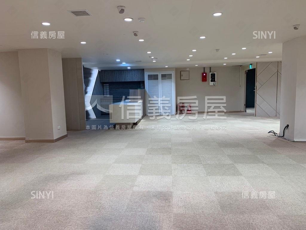 精裝大空間近捷運美辦公房屋室內格局與周邊環境