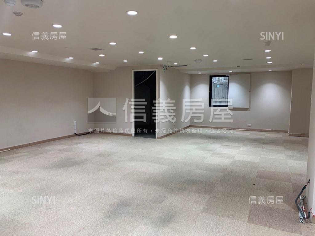 精裝大空間近捷運美辦公房屋室內格局與周邊環境