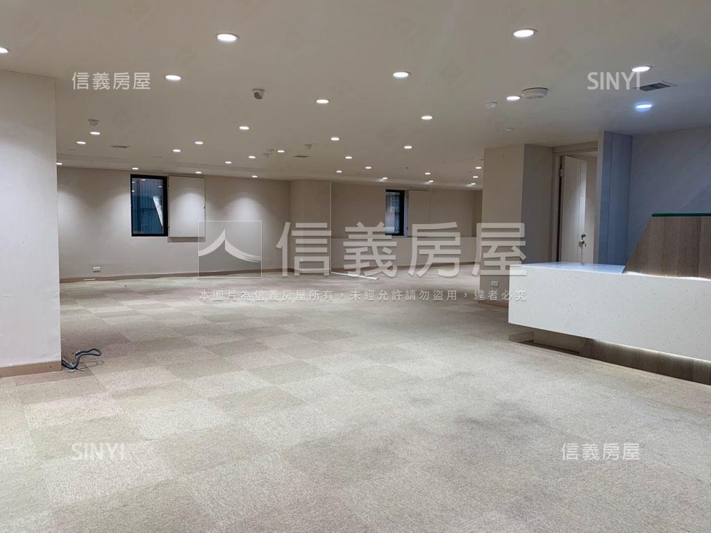 精裝大空間近捷運美辦公房屋室內格局與周邊環境